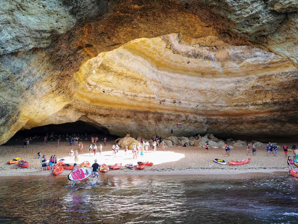 Wycieczka łodzią motorową do jaskini morskiej Benagil w Algarve Portugalia